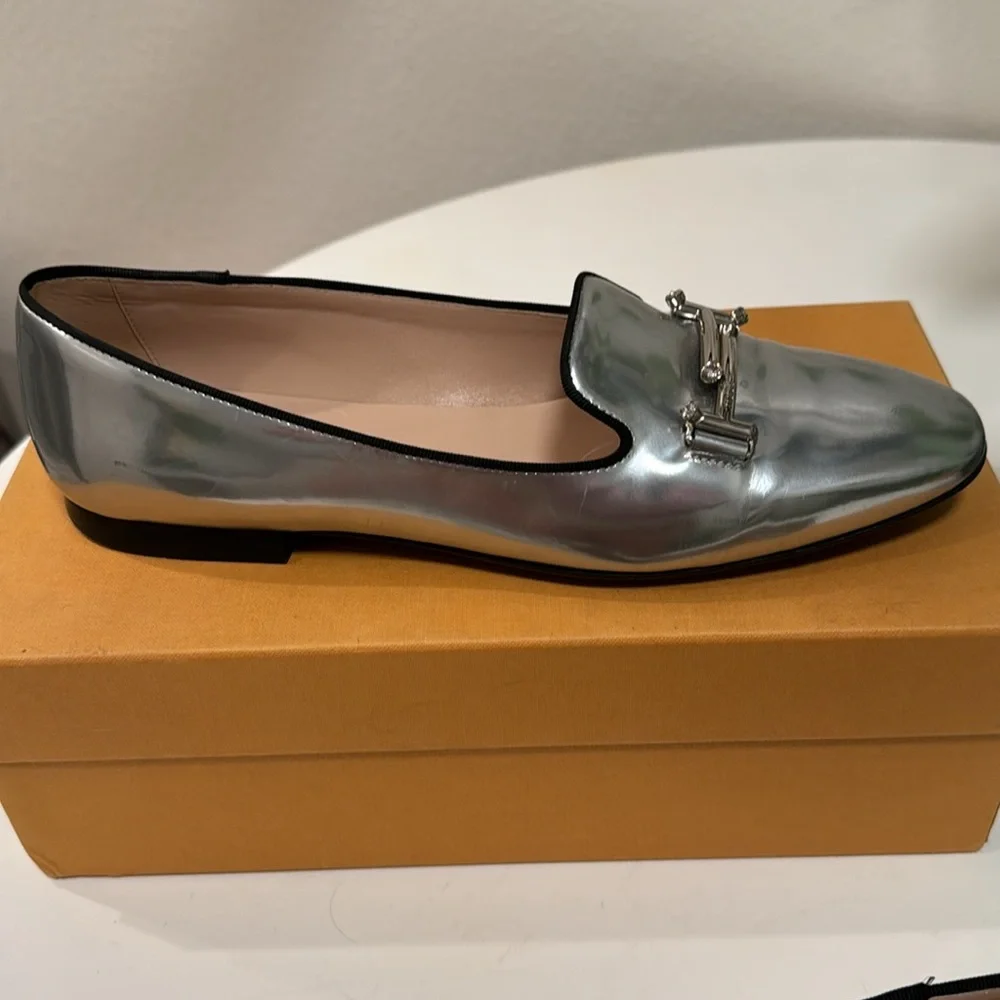- Tod`s Silver Leather Loafers size 40, Like New, box and dust bag included